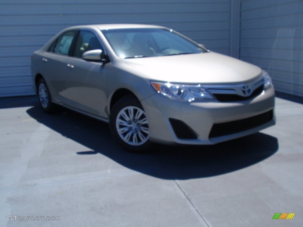2014 Camry LE - Champagne Mica / Ivory photo #2