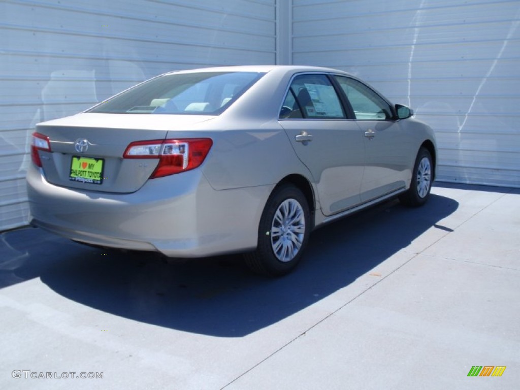 2014 Camry LE - Champagne Mica / Ivory photo #4