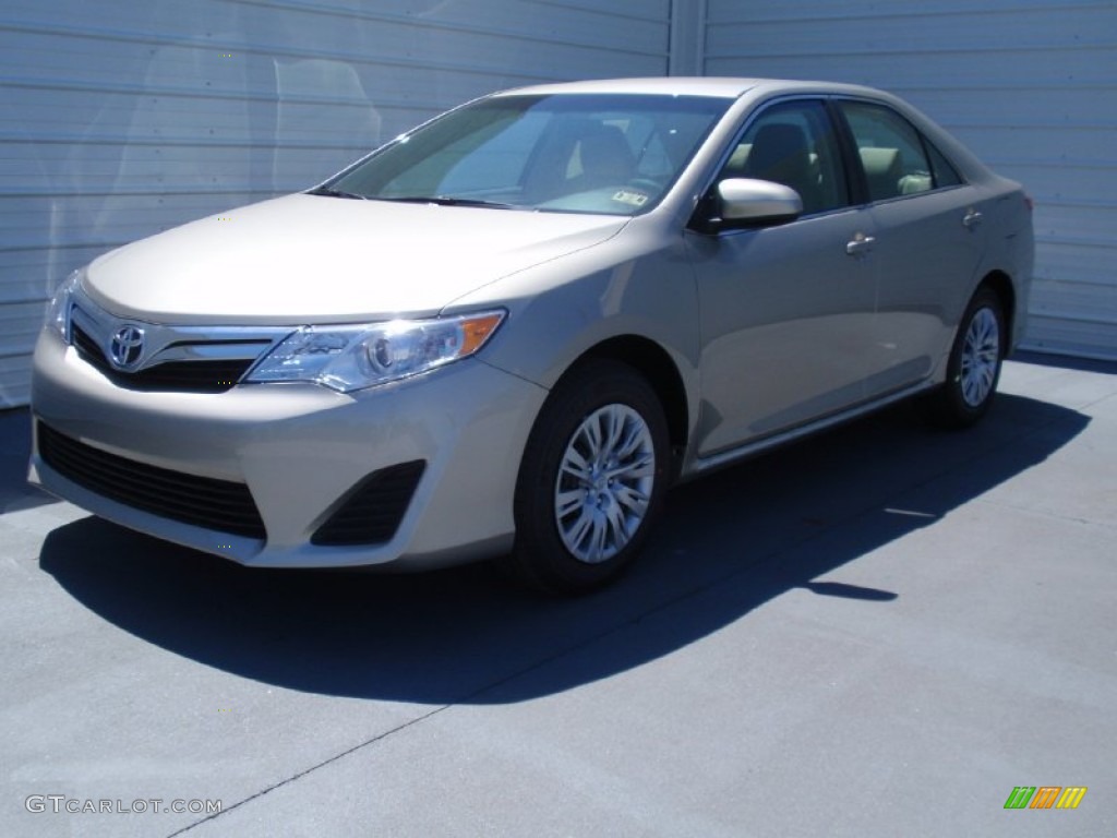 2014 Camry LE - Champagne Mica / Ivory photo #7
