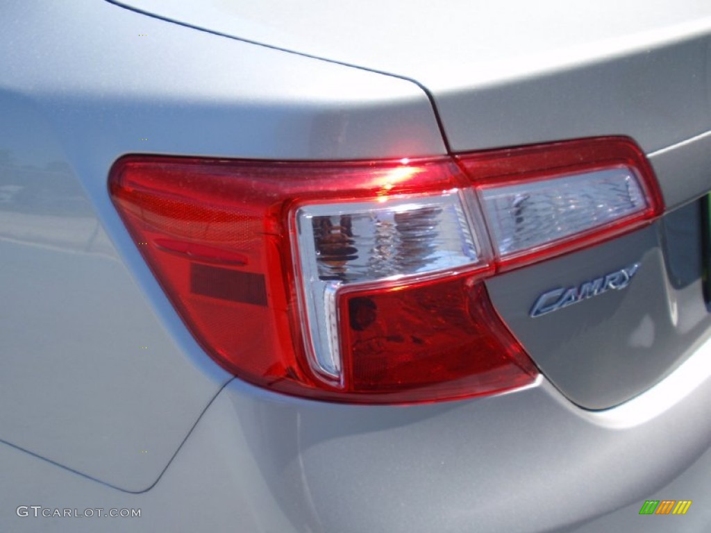 2014 Camry LE - Champagne Mica / Ivory photo #12