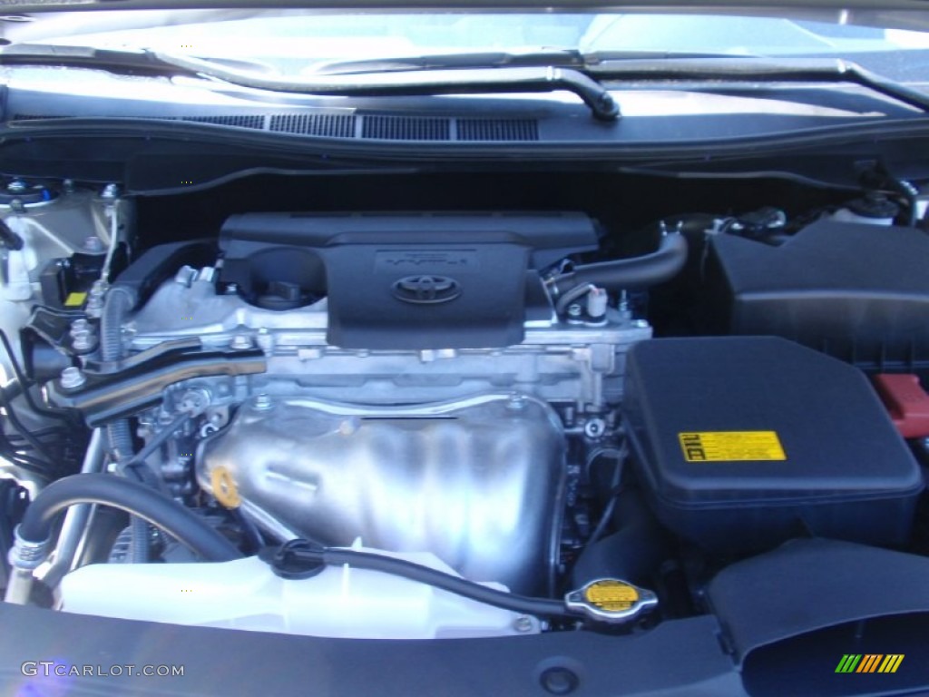 2014 Camry LE - Champagne Mica / Ivory photo #15