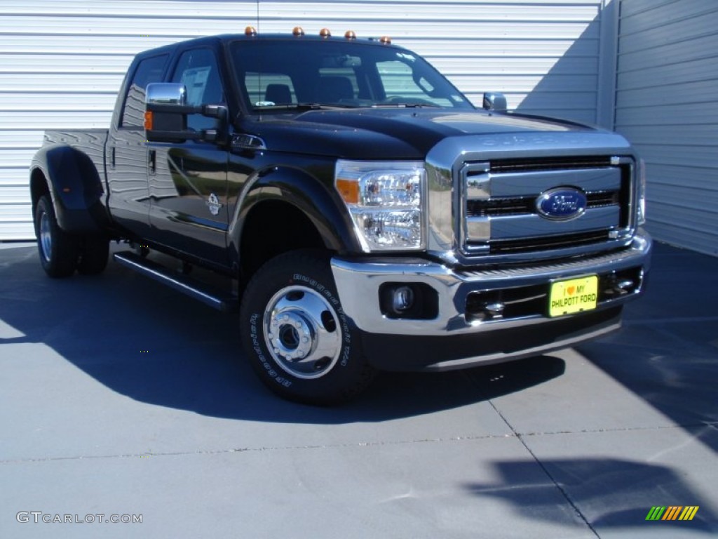 2014 F350 Super Duty Lariat Crew Cab 4x4 Dually - Tuxedo Black Metallic / Black photo #2