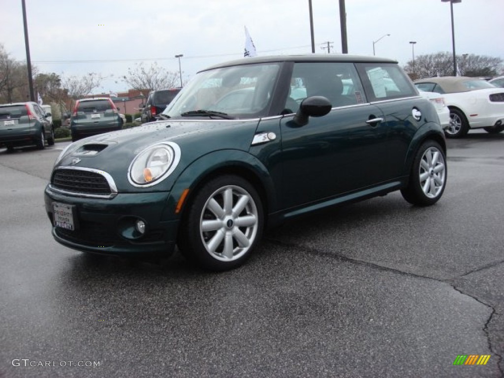 2010 Cooper S Hardtop - British Racing Green Metallic / Grey/Carbon Black photo #2