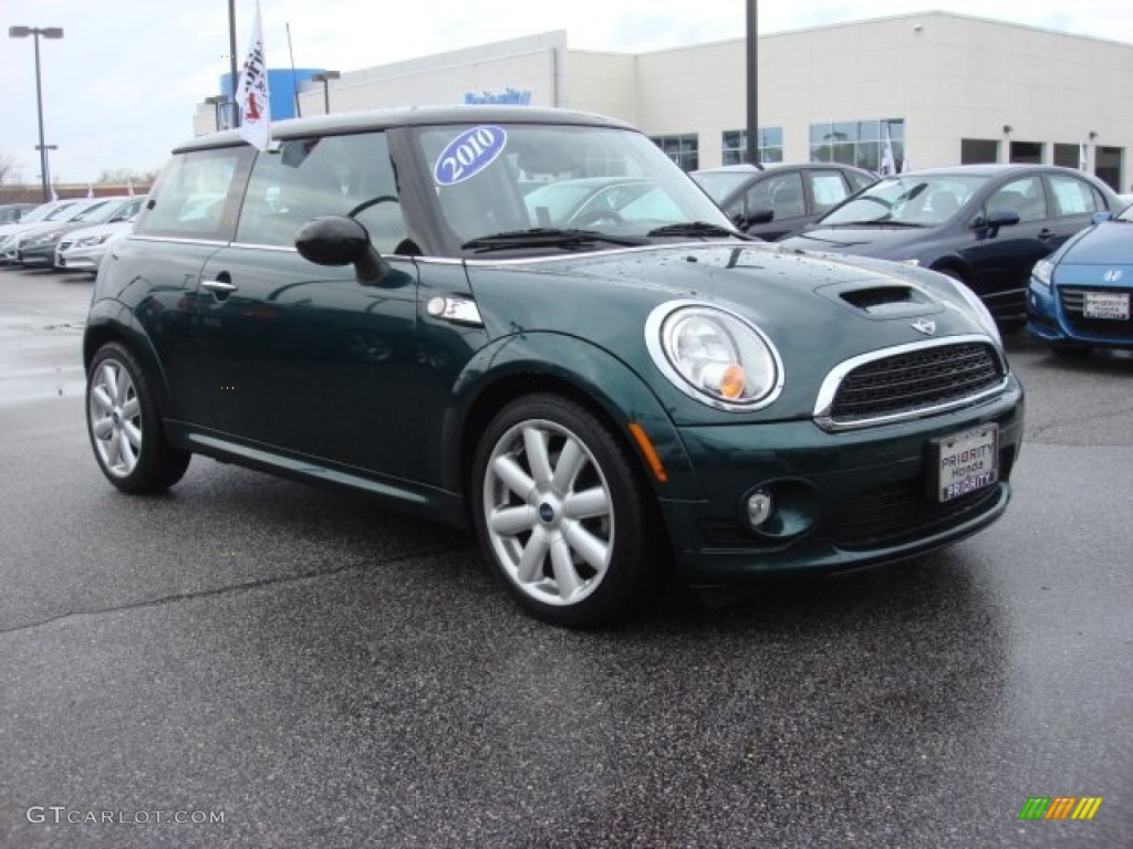 2010 Cooper S Hardtop - British Racing Green Metallic / Grey/Carbon Black photo #7