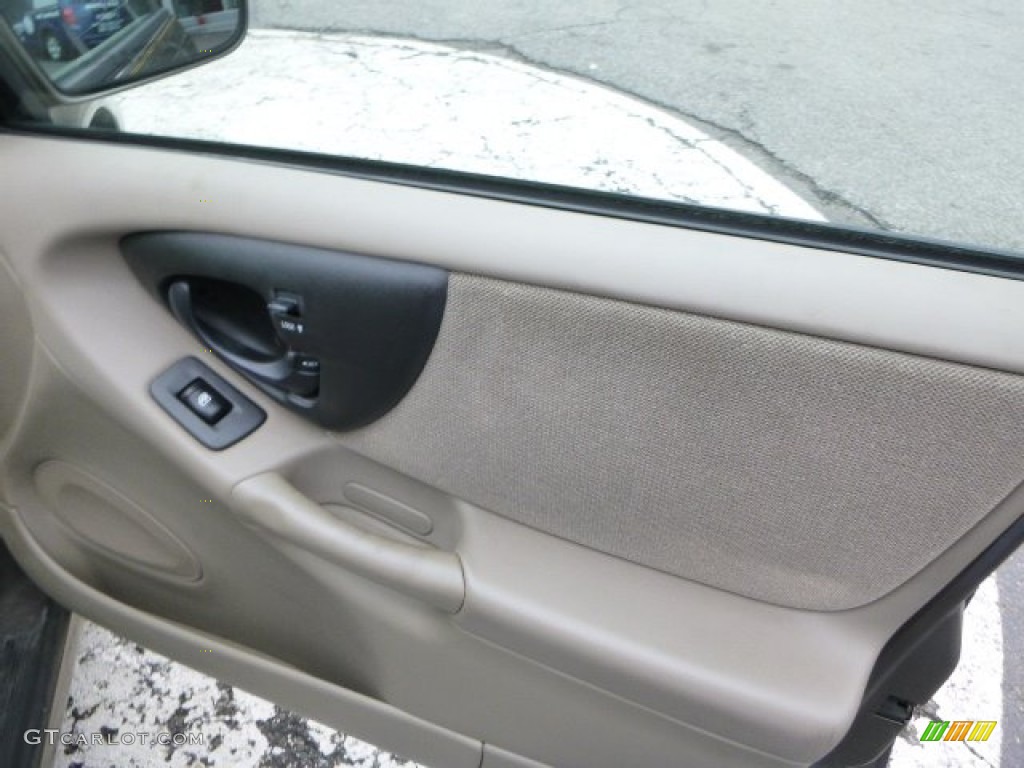 2002 Malibu LS Sedan - Medium Bronzemist Metallic / Neutral photo #11