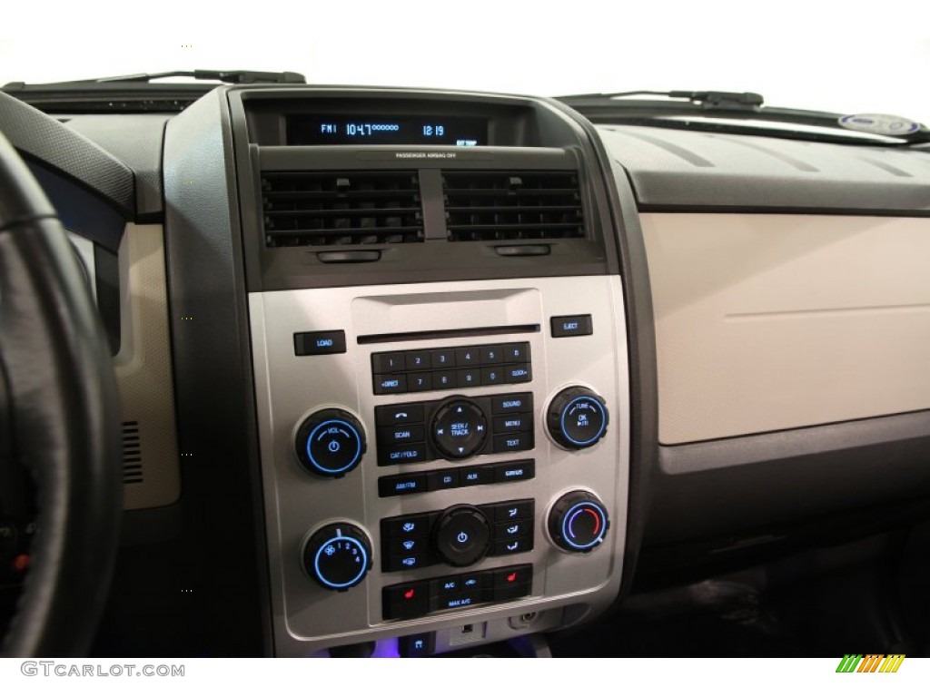 2009 Mercury Mariner V6 Premier 4WD Controls Photos