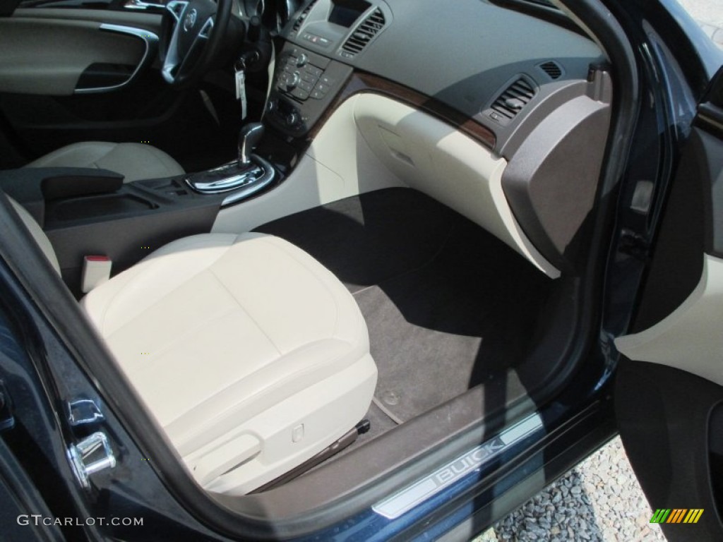 2011 Regal CXL - Majestic Blue Metallic / Cashmere photo #26