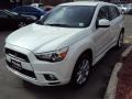 Diamond White - Outlander Sport SE Photo No. 2
