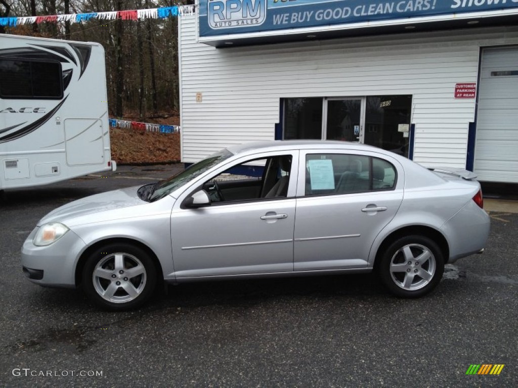 2005 Cobalt LS Sedan - Ultra Silver Metallic / Gray photo #19