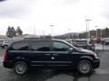 True Blue Pearl - Town & Country Touring-L Photo No. 5