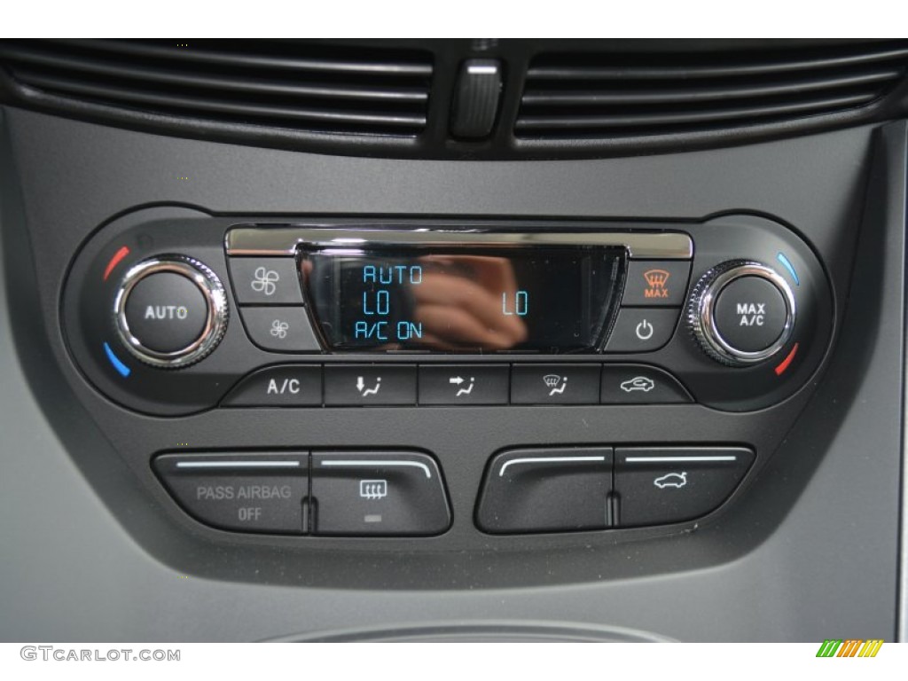 2014 Escape SE 1.6L EcoBoost - Ruby Red / Medium Light Stone photo #20