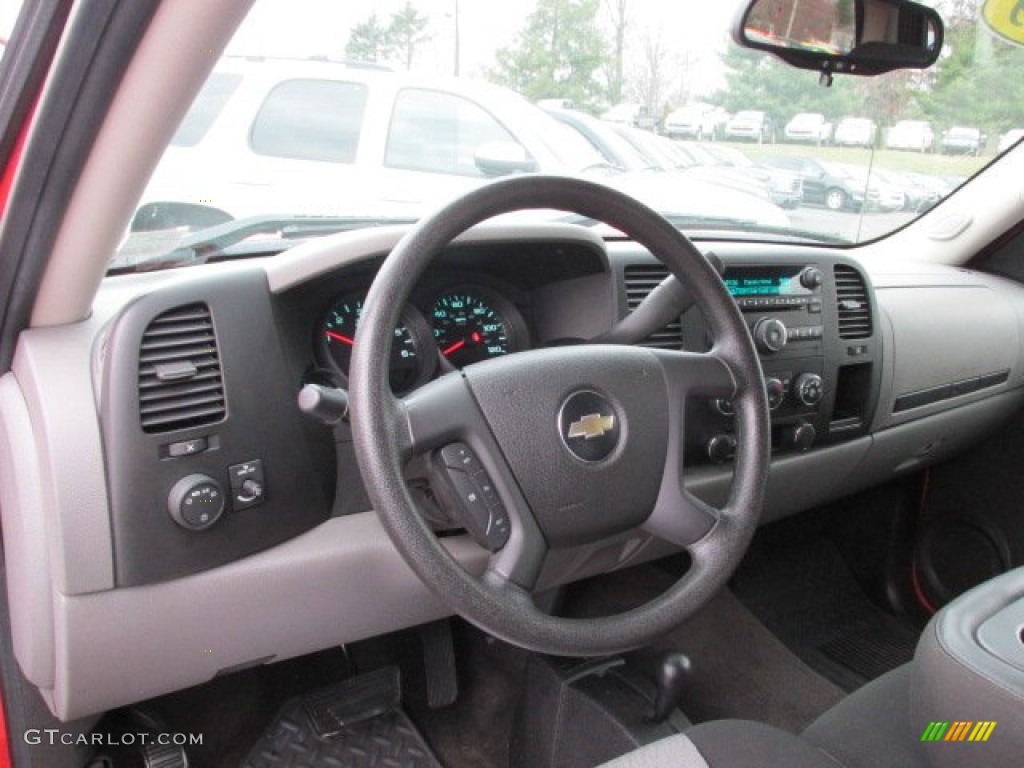 2009 Silverado 1500 LS Crew Cab 4x4 - Victory Red / Dark Titanium photo #14