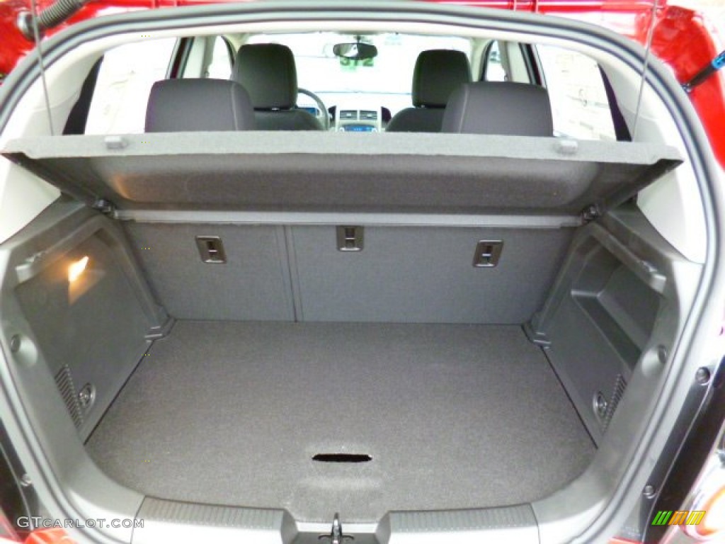 2014 Chevrolet Sonic LT Hatchback Trunk Photos