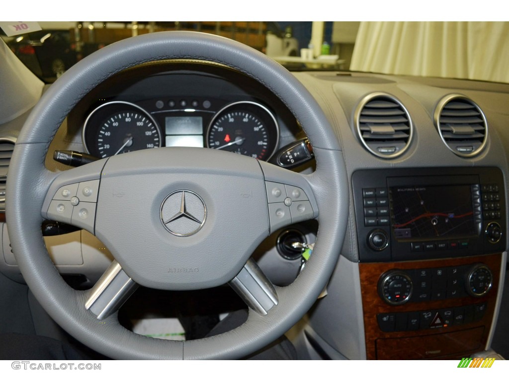2007 Mercedes-Benz GL 450 Steering Wheel Photos
