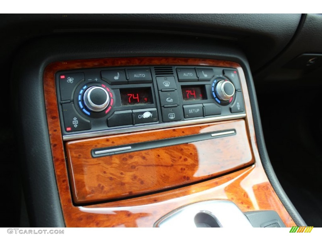 2007 Audi A8 4.2 quattro Controls Photo #92335083