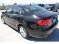 Black - Jetta SE Sedan Photo No. 7