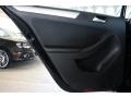 Black - Jetta SE Sedan Photo No. 29