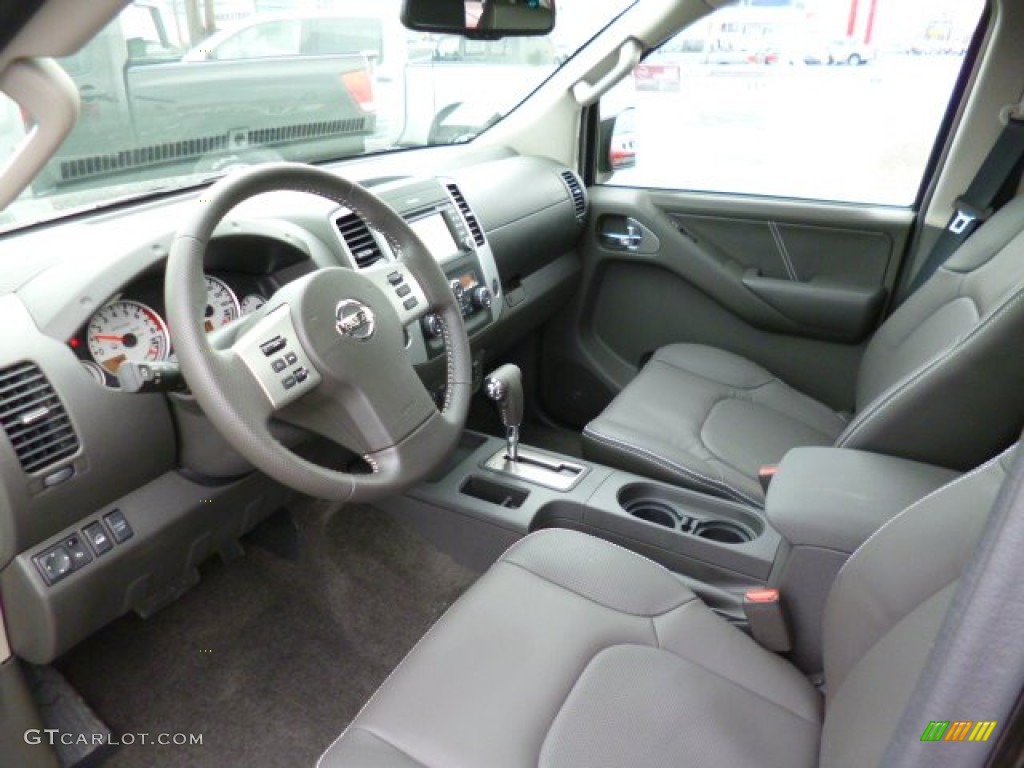 2014 Nissan Frontier Pro-4X Crew Cab 4x4 Interior Color Photos