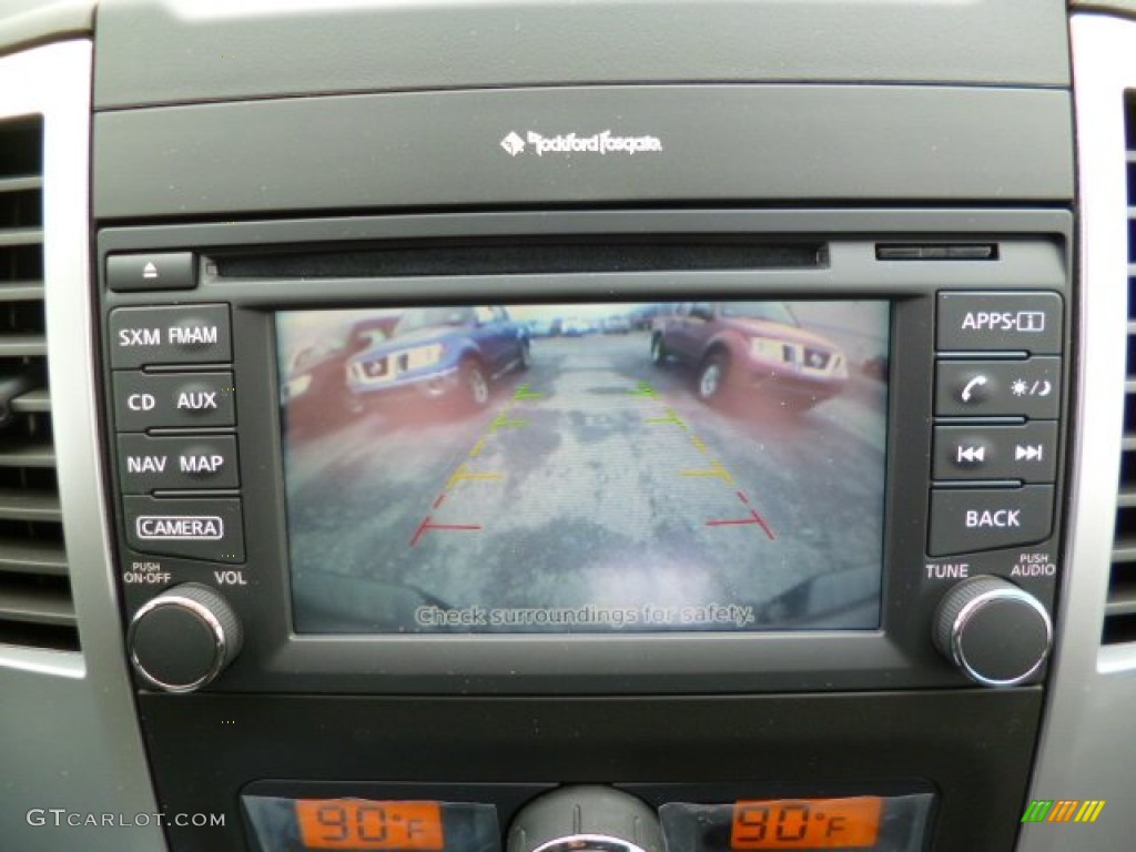 2014 Nissan Frontier Pro-4X Crew Cab 4x4 Controls Photos