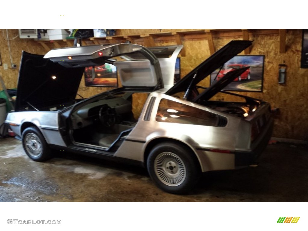 Stainless Steel 1983 Delorean DMC-12 Standard DMC-12 Model Exterior Photo #92345697