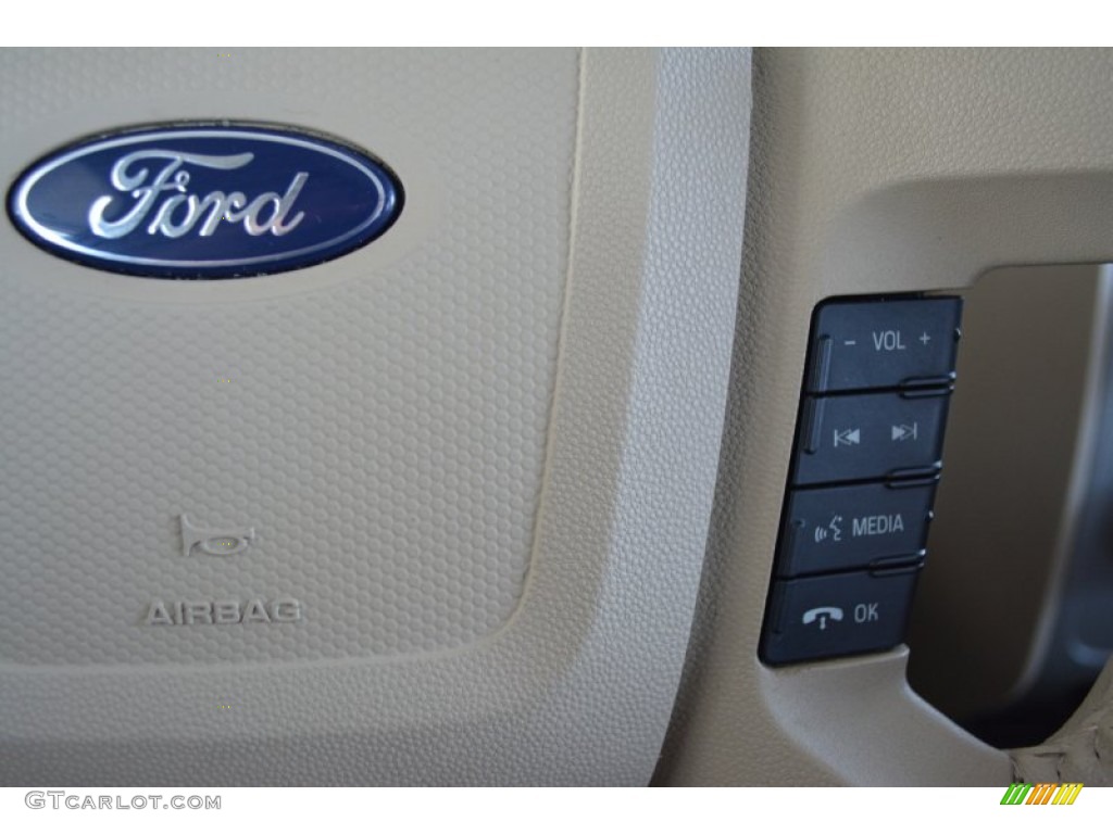 2009 Ford Escape XLT V6 Controls Photo #92348832