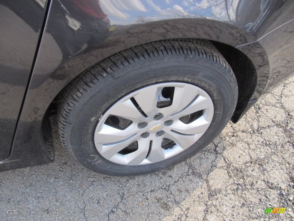 2014 Cruze LS - Tungsten Metallic / Jet Black/Medium Titanium photo #3