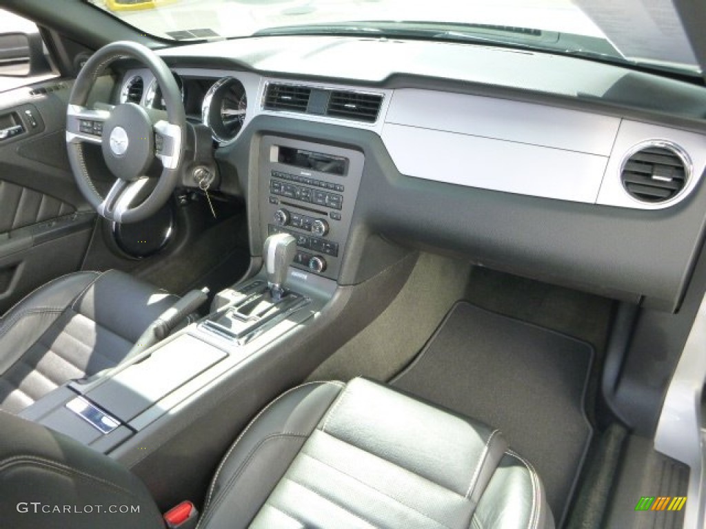 2014 Ford Mustang V6 Premium Convertible Charcoal Black Dashboard Photo #92350965