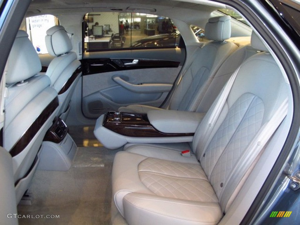 2014 Audi A8 L 4.0T quattro Rear Seat Photos