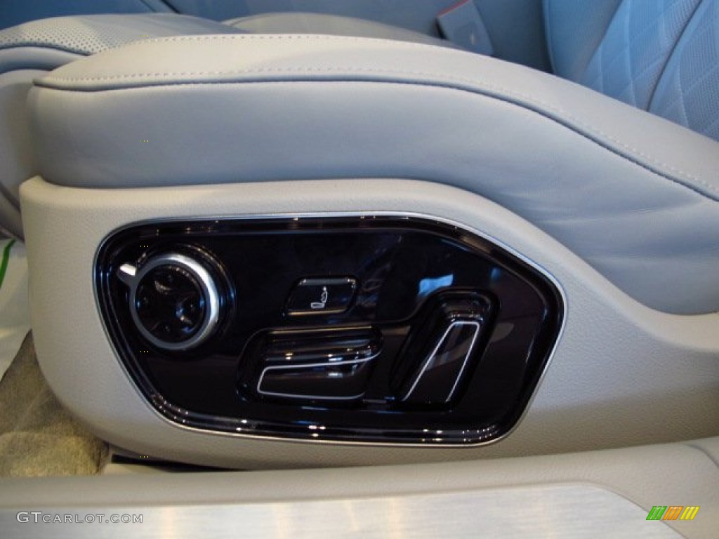 2014 Audi A8 L 4.0T quattro Controls Photos