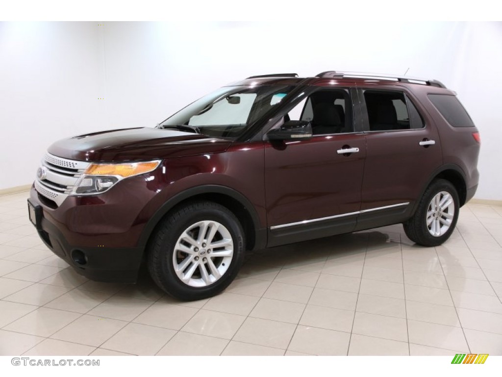 2011 Explorer XLT 4WD - Bordeaux Reserve Red Metallic / Charcoal Black photo #3