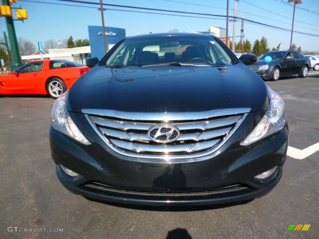 2011 Sonata SE 2.0T - Midnight Black / Black photo #2