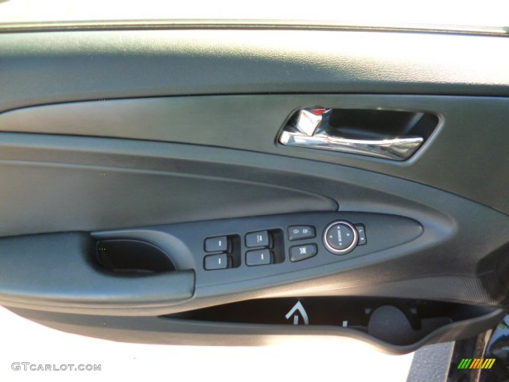 2011 Sonata SE 2.0T - Midnight Black / Black photo #17