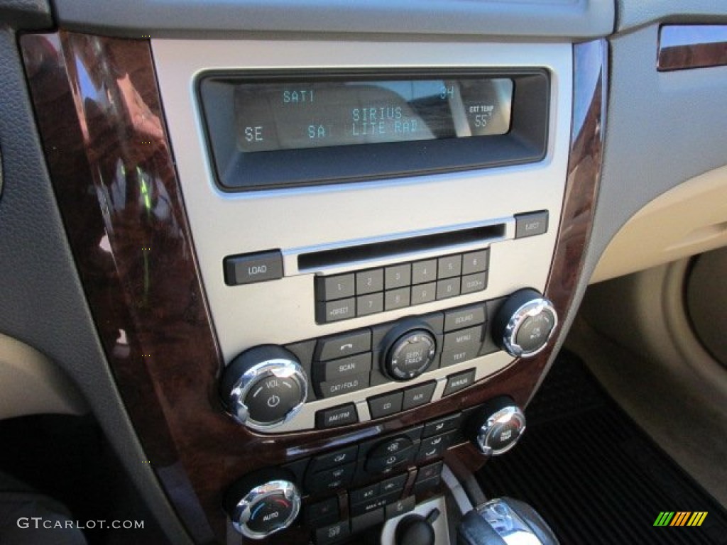 2011 Ford Fusion SEL Controls Photos