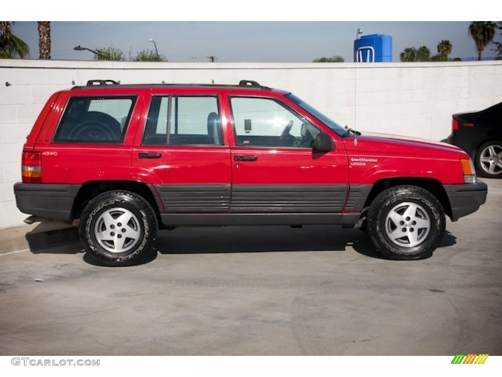 1994 Grand Cherokee SE 4x4 - Flame Red / Gray photo #9