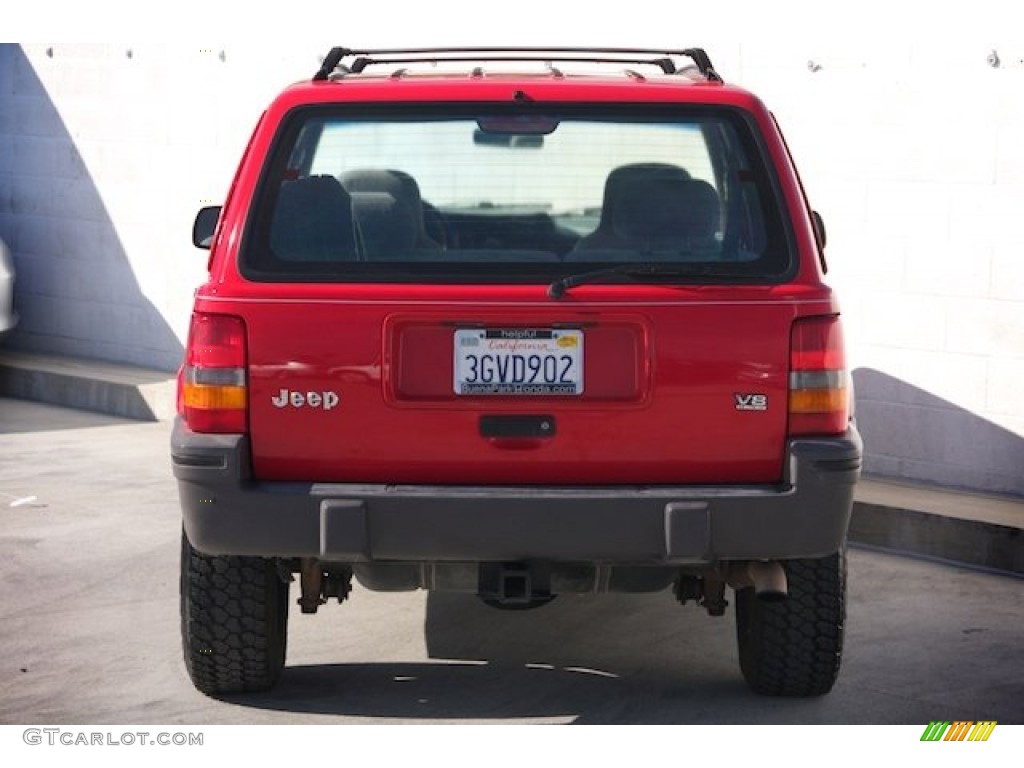 1994 Grand Cherokee SE 4x4 - Flame Red / Gray photo #11