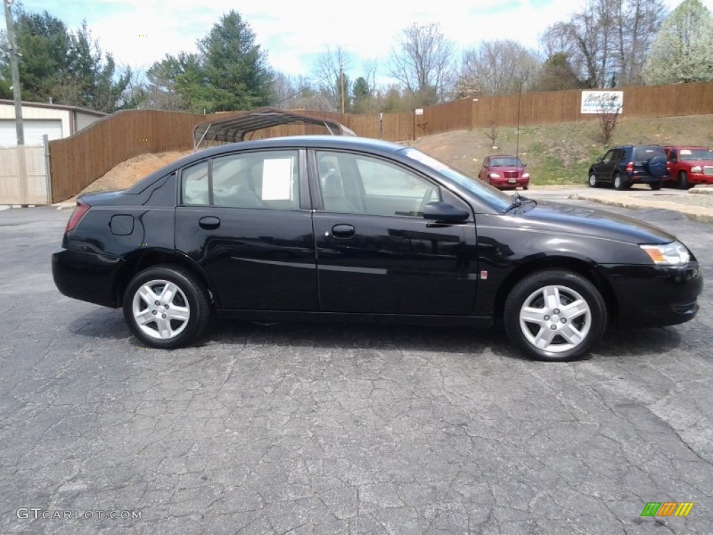 2007 ION 2 Sedan - Black Onyx / Gray photo #3