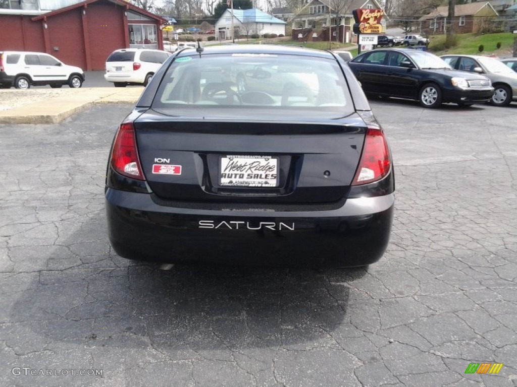 2007 ION 2 Sedan - Black Onyx / Gray photo #5