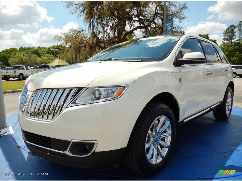 Crystal Champagne Tri-Coat Lincoln MKX