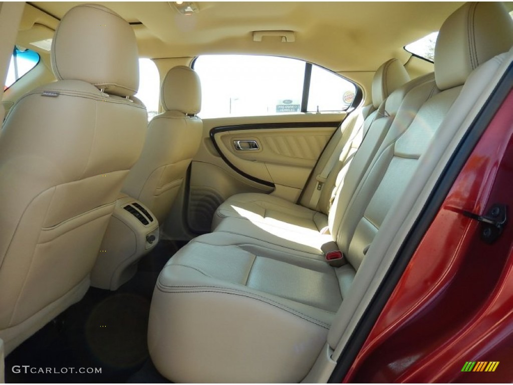 2013 Ford Taurus Limited Rear Seat Photo #92372877