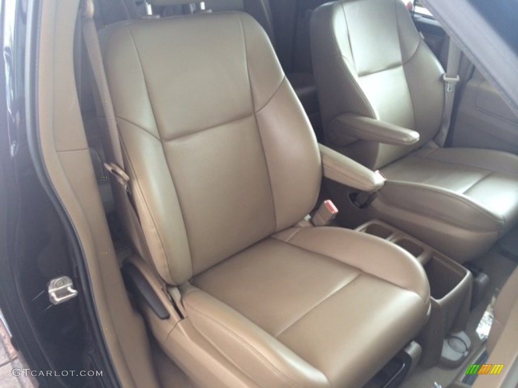 2011 Routan SE - Tanzanite Blue Metallic / Sierra Stone photo #10