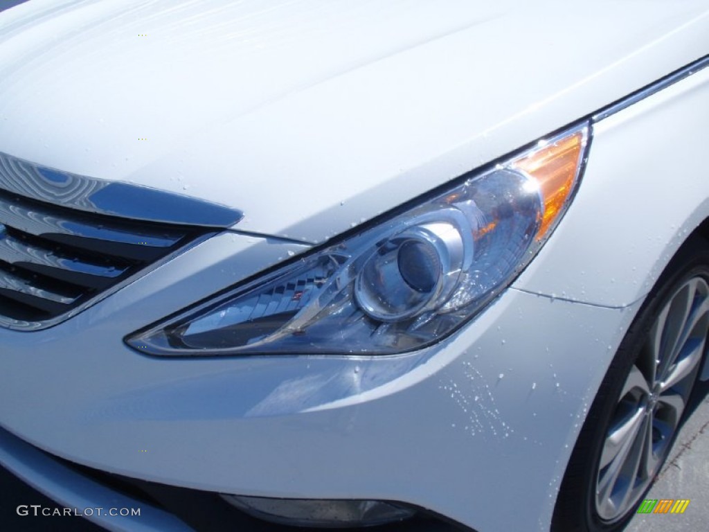 2014 Sonata SE - Pearl White / Black photo #9