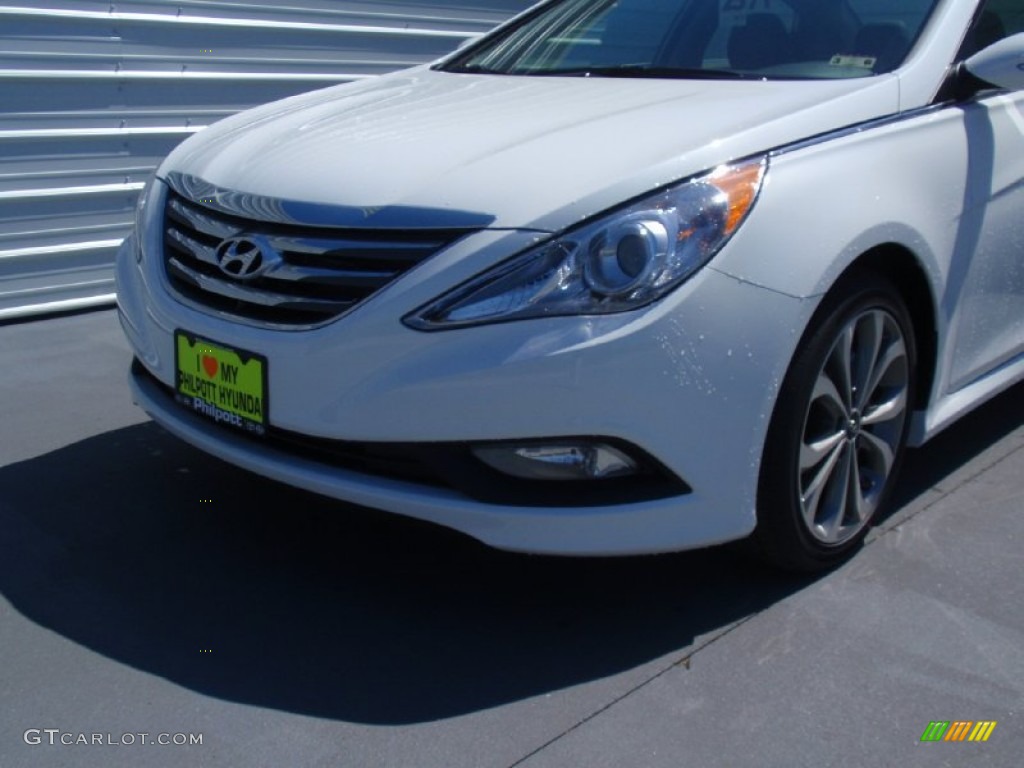 2014 Sonata SE - Pearl White / Black photo #11