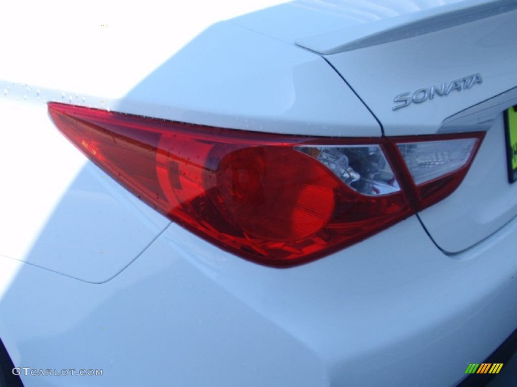2014 Sonata SE - Pearl White / Black photo #13