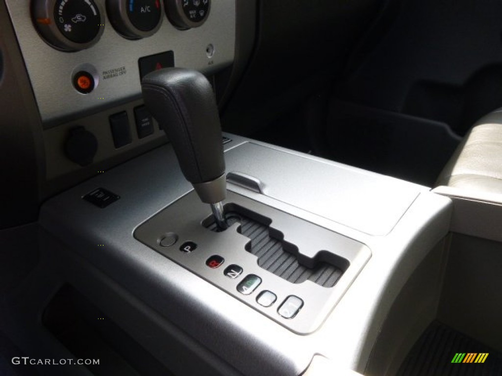 2005 Titan XE Crew Cab 4x4 - Deep Water Blue / Graphite/Titanium photo #17