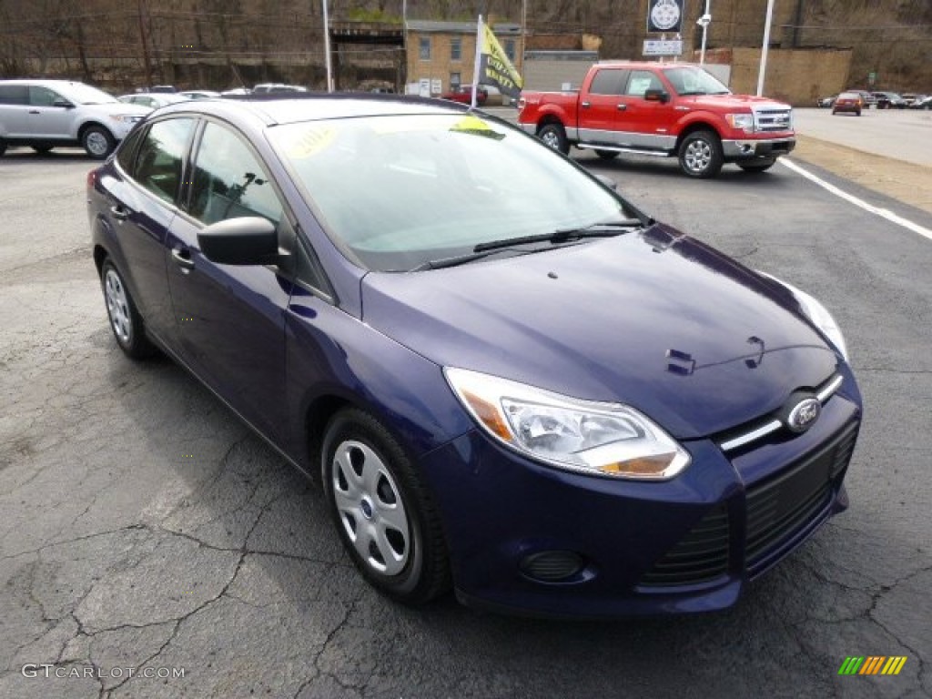 2012 Focus S Sedan - Kona Blue Metallic / Charcoal Black photo #2