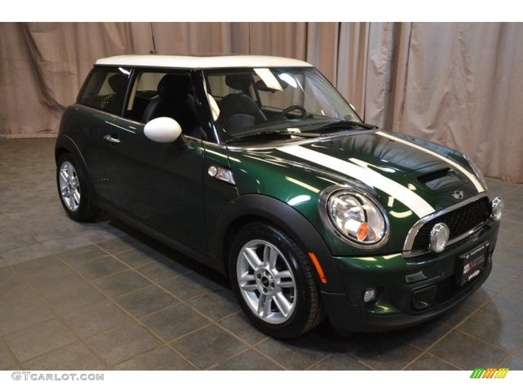 2011 Cooper S Hardtop - British Racing Green II / Punch Carbon Black Leather photo #4