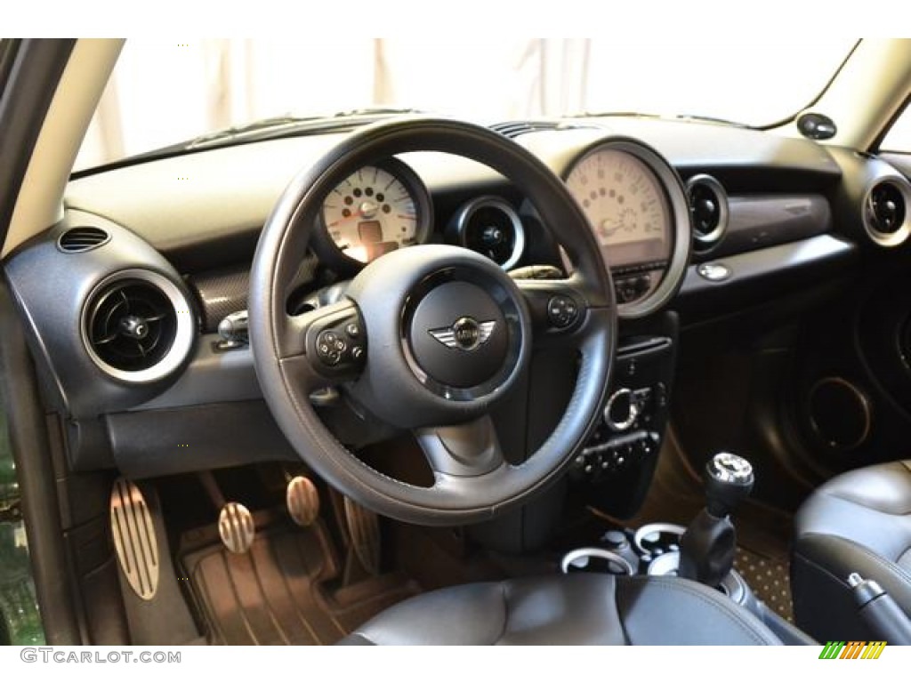 2011 Cooper S Hardtop - British Racing Green II / Punch Carbon Black Leather photo #31