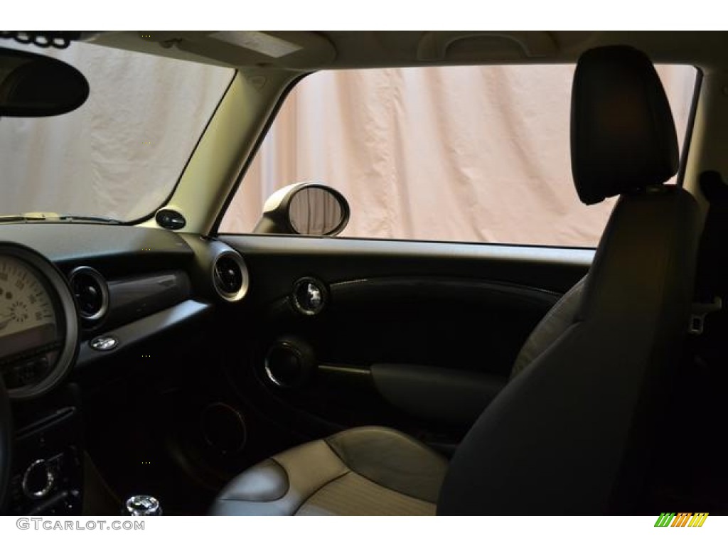 2011 Cooper S Hardtop - British Racing Green II / Punch Carbon Black Leather photo #32