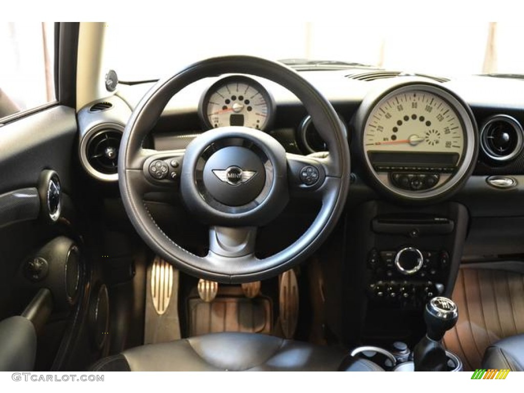 2011 Cooper S Hardtop - British Racing Green II / Punch Carbon Black Leather photo #33