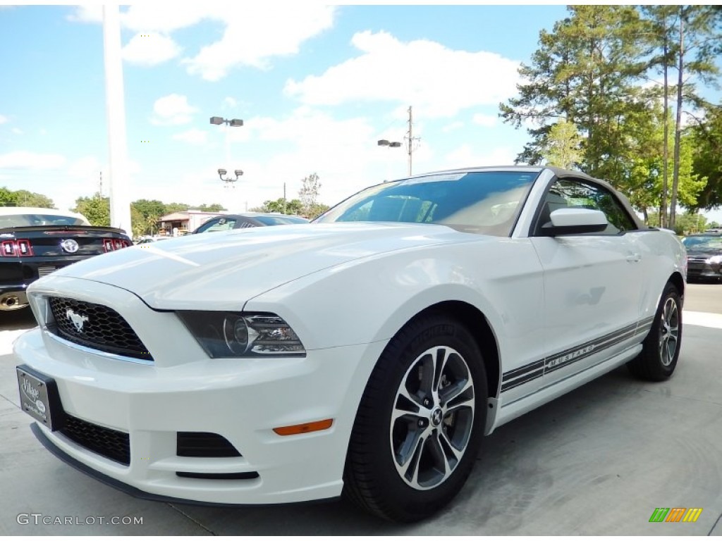 Oxford White Ford Mustang